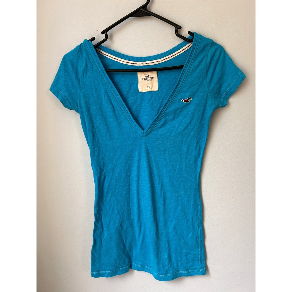 Hollister Womens Turquoise Blue Deep V-Neck Short Sleeve Logo T-Shirt XS Y2K